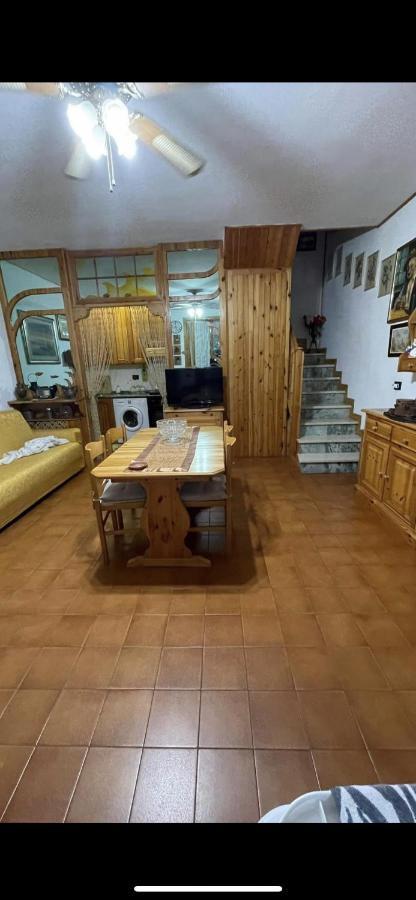 Da Laura Villa Lido Adriano Buitenkant foto